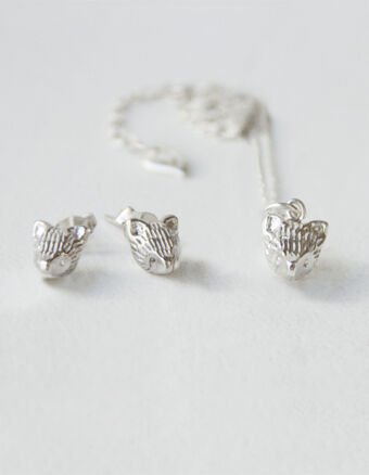 Combo collar con dije y aros haciendo juego hechos a mano en plata 925. Inspirados en los zorros regalo ideal para amantes de los zorros y de la naturaleza.